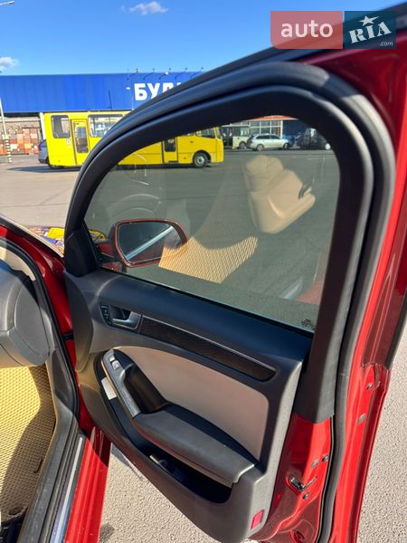 Седан Audi A4 2012 в Луцьку