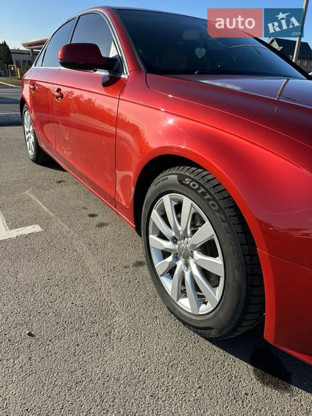 Седан Audi A4 2012 в Луцьку