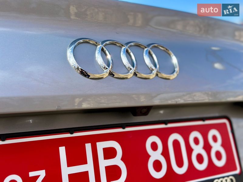 Седан Audi A4 2018 в Києві