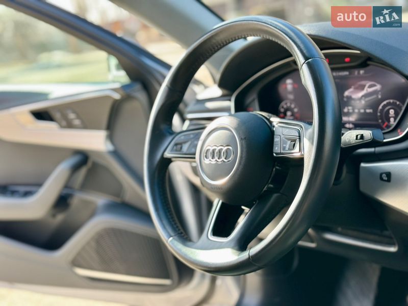 Седан Audi A4 2018 в Києві