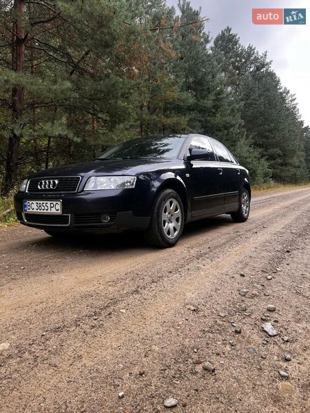 Седан Audi A4 2002 в Жовкве