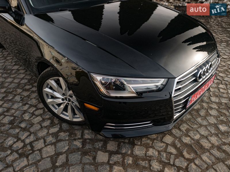 Седан Audi A4 2015 в Львове