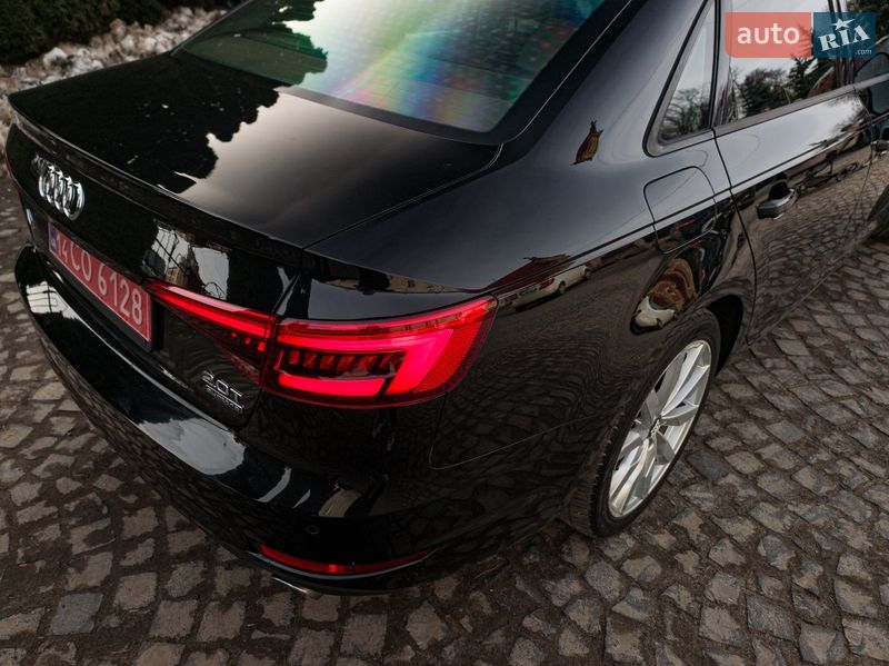 Седан Audi A4 2015 в Львове