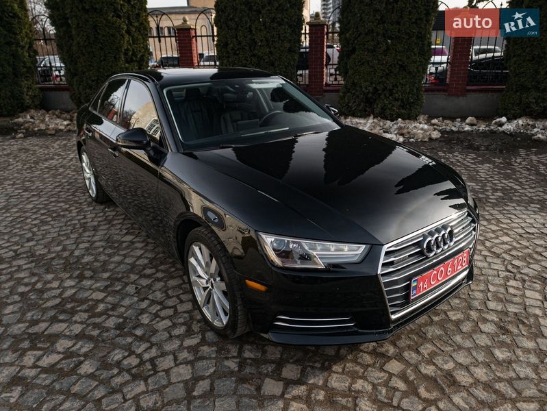 Седан Audi A4 2015 в Львове