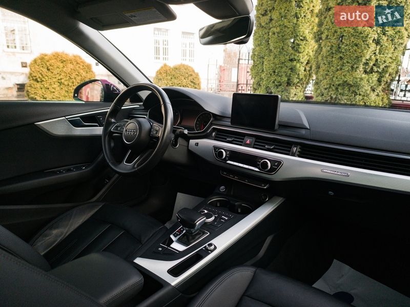 Седан Audi A4 2015 в Львове