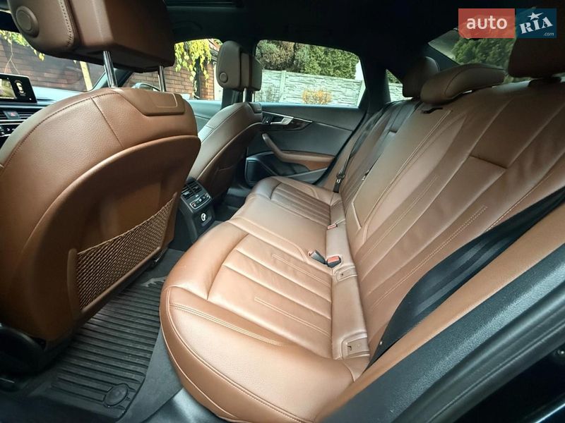 Седан Audi A4 2018 в Львове