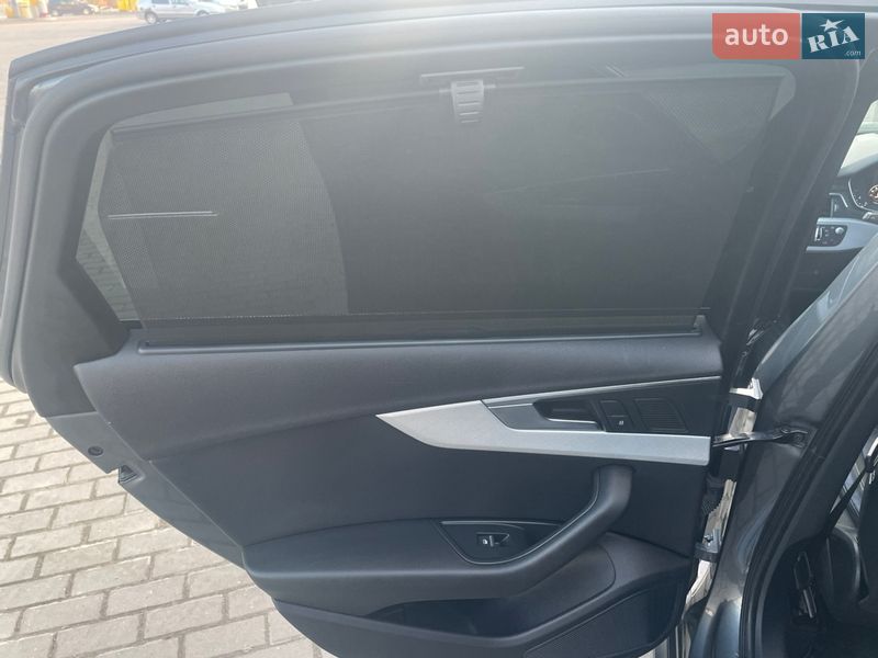 Седан Audi A4 2016 в Ровно