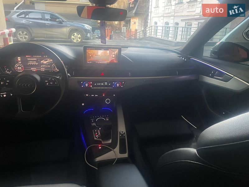 Седан Audi A4 2016 в Ровно