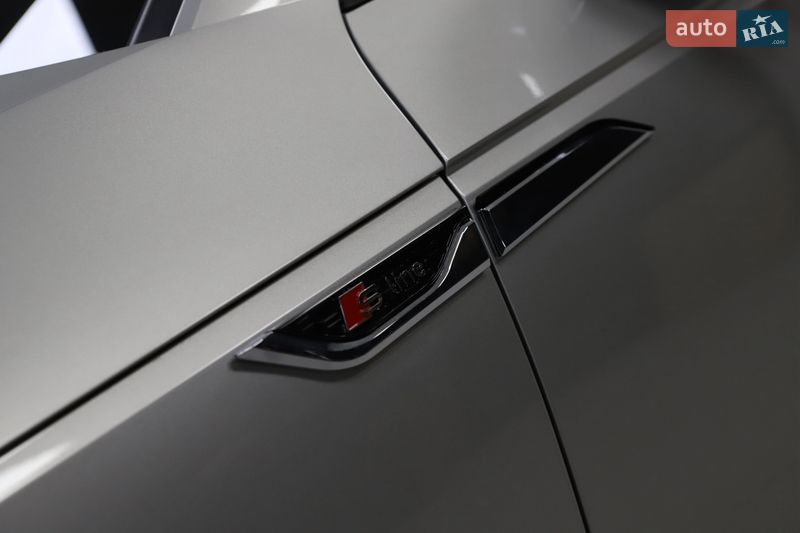 Седан Audi A4 2017 в Дрогобыче