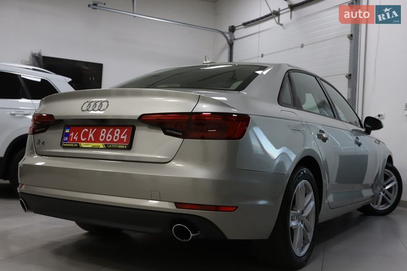 Седан Audi A4 2017 в Дрогобыче