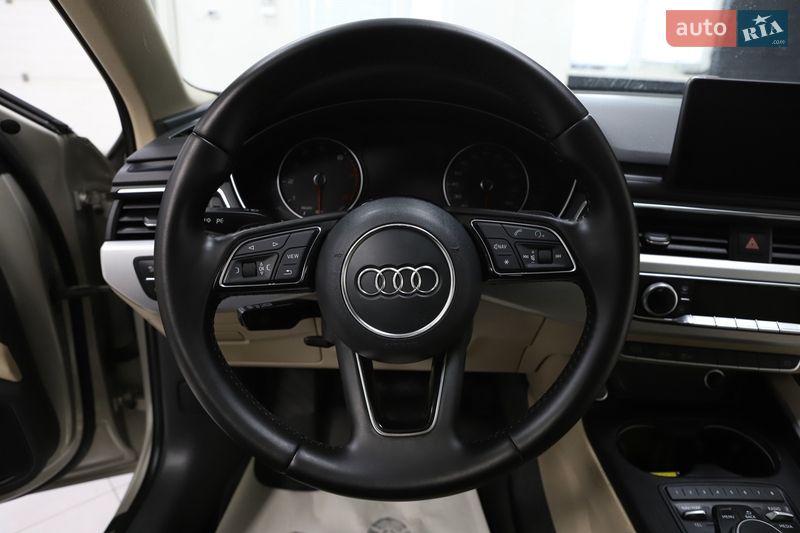 Седан Audi A4 2017 в Дрогобыче
