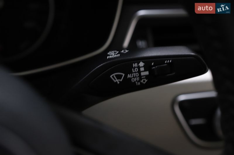 Седан Audi A4 2017 в Дрогобыче