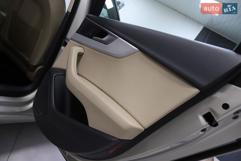 Седан Audi A4 2017 в Дрогобыче