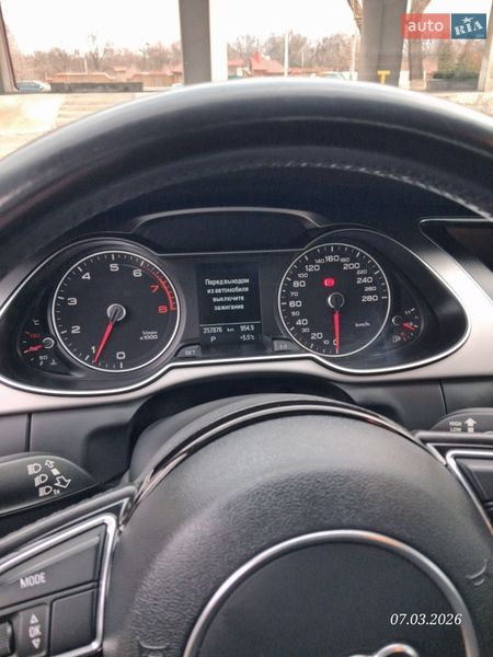 Седан Audi A4 2014 в Днепре