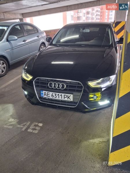 Седан Audi A4 2014 в Днепре