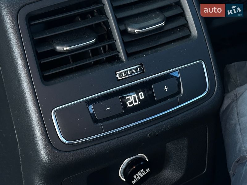 Седан Audi A4 2016 в Львові