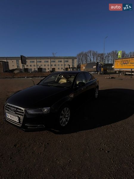 Седан Audi A4 2012 в Харкові