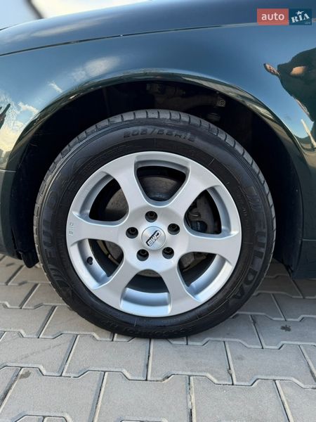 Седан Audi A4 2006 в Володимирі