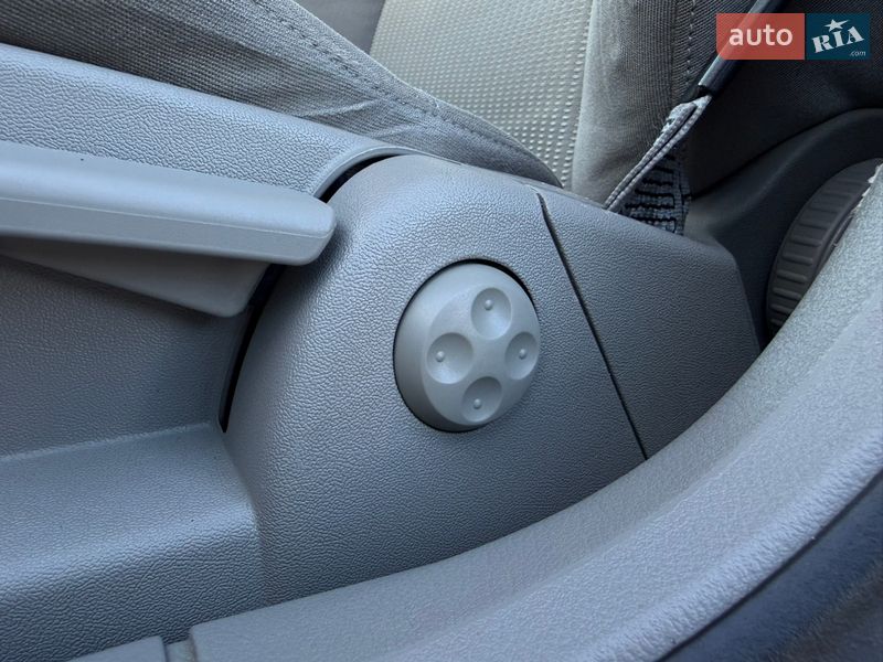 Седан Audi A4 2006 в Володимирі