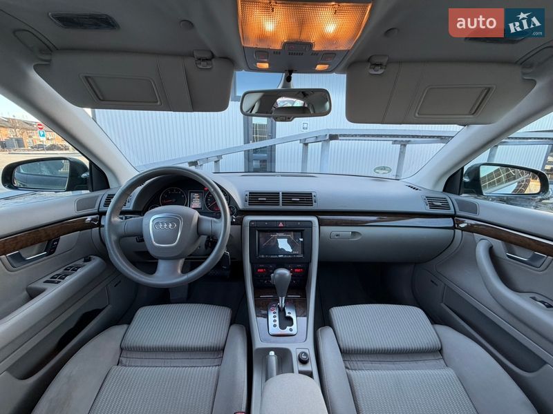 Седан Audi A4 2006 в Володимирі