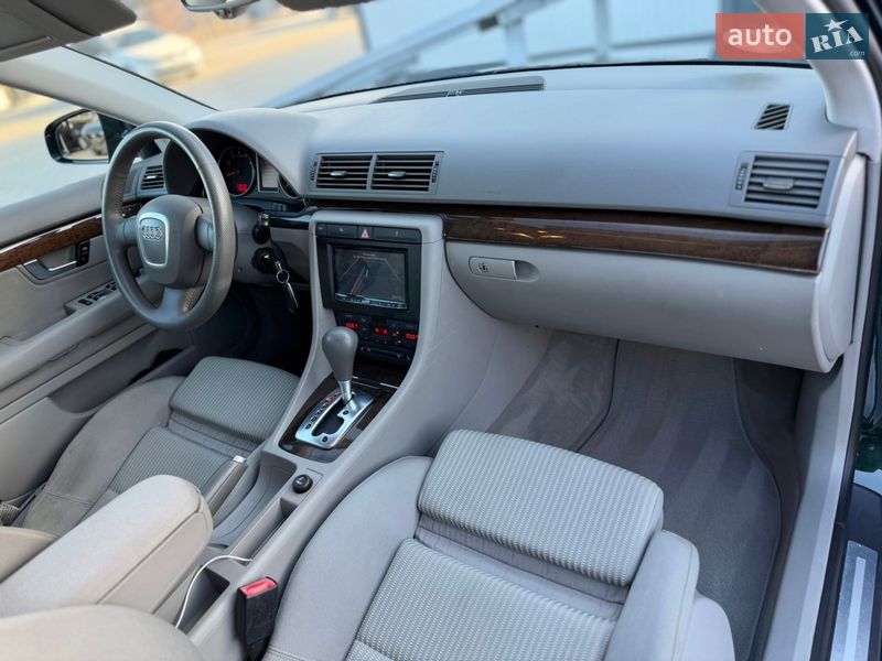 Седан Audi A4 2006 в Володимирі