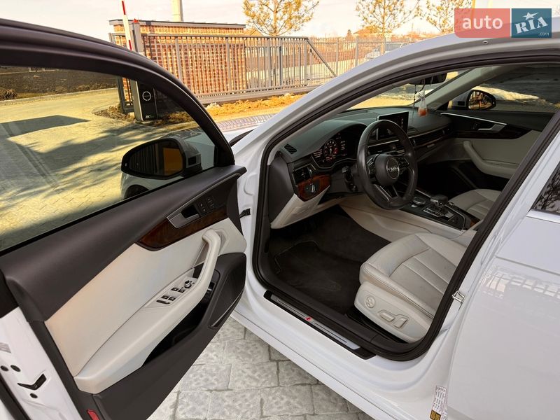 Седан Audi A4 2018 в Львові