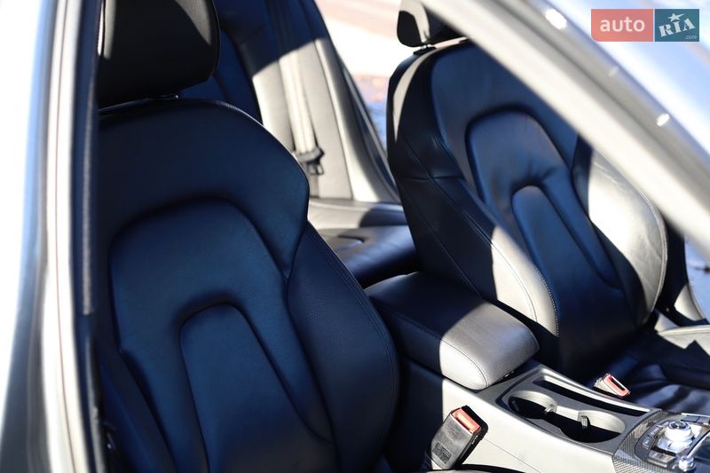 Седан Audi A4 2015 в Киеве