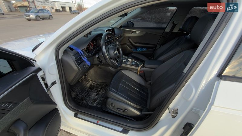 Седан Audi A4 2016 в Харькове
