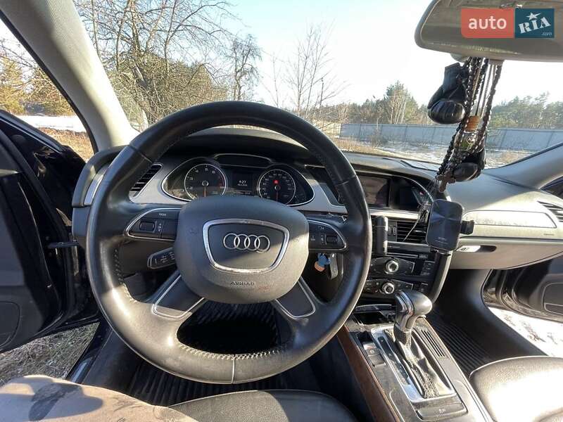 Седан Audi A4 2013 в Киеве