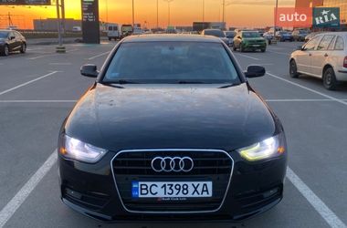 Седан Audi A4 2012 в Львові