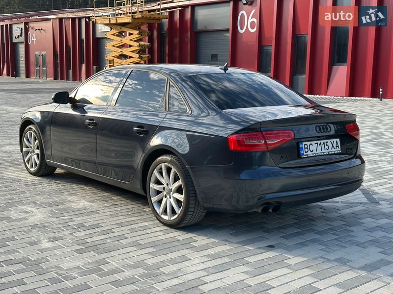 Седан Audi A4 2012 в Львові