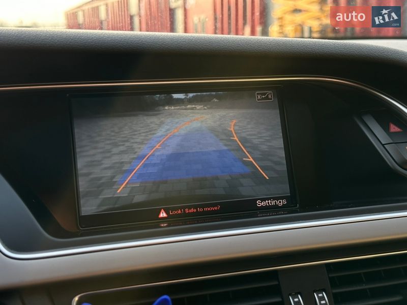 Седан Audi A4 2012 в Львові