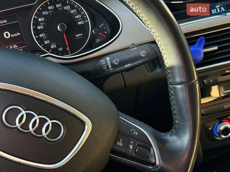 Седан Audi A4 2012 в Львові