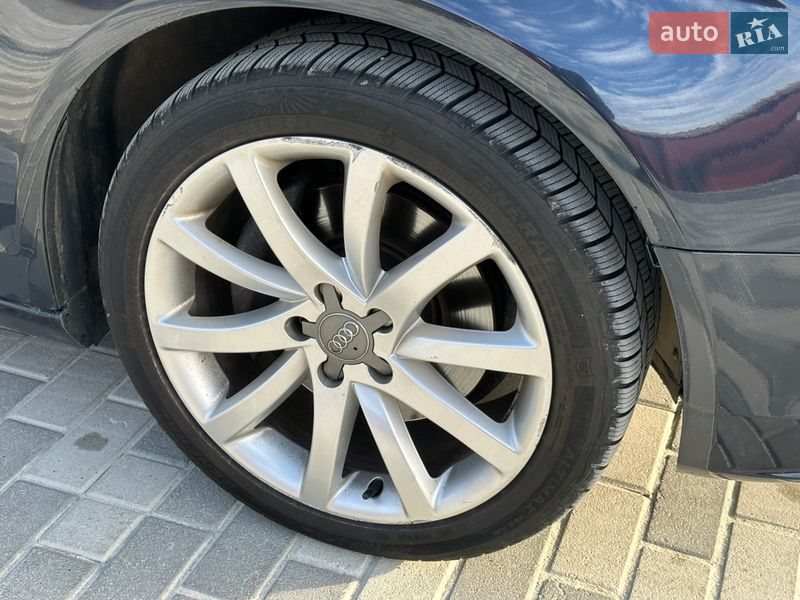 Седан Audi A4 2012 в Львові