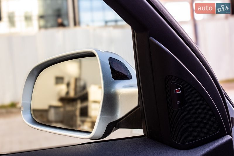 Седан Audi A4 2013 в Львове