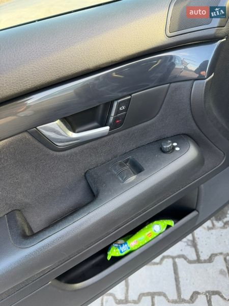 Седан Audi A4 2002 в Снятині