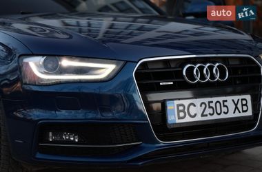 Седан Audi A4 2014 в Новояворовске
