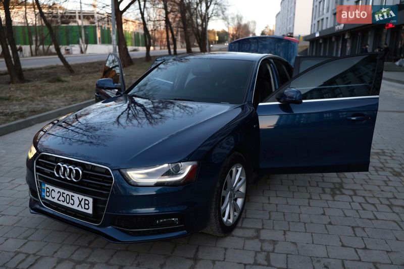 Седан Audi A4 2014 в Новояворівську