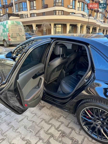 Седан Audi A4 2019 в Киеве