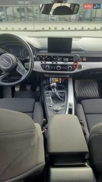 Универсал Audi A4 2018 в Ужгороде