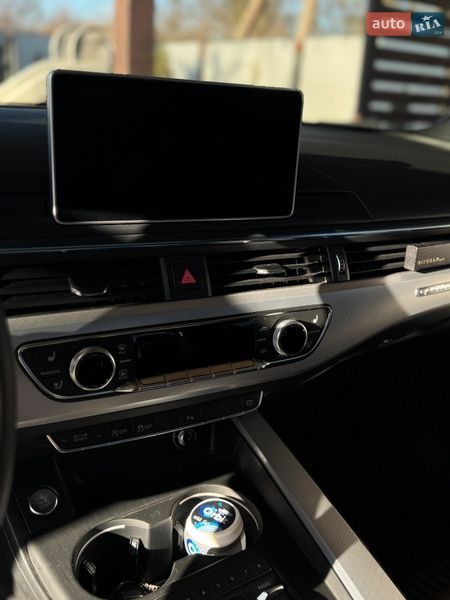 Седан Audi A4 2017 в Косове