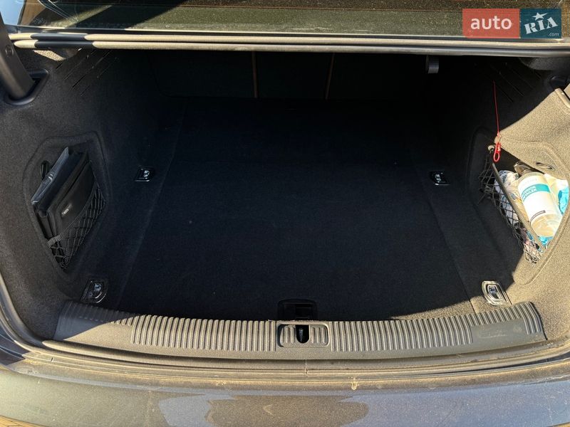 Седан Audi A4 2017 в Косове