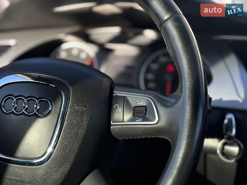 Седан Audi A4 2009 в Львові