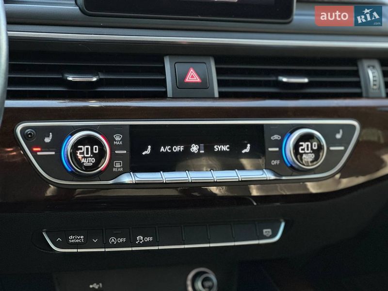 Седан Audi A4 2018 в Луцке