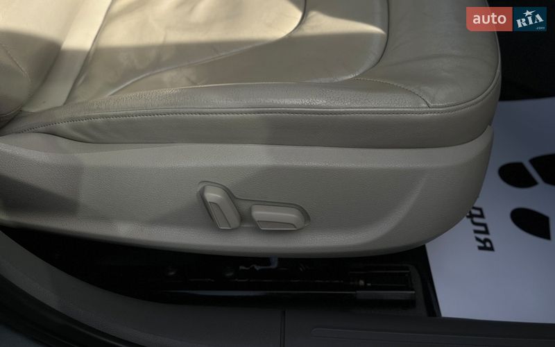 Седан Audi A4 2010 в Мукачевому