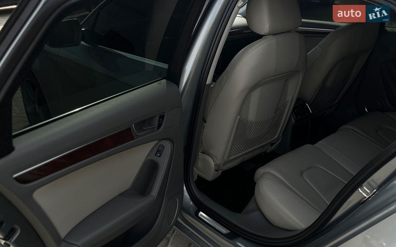 Седан Audi A4 2010 в Мукачевому