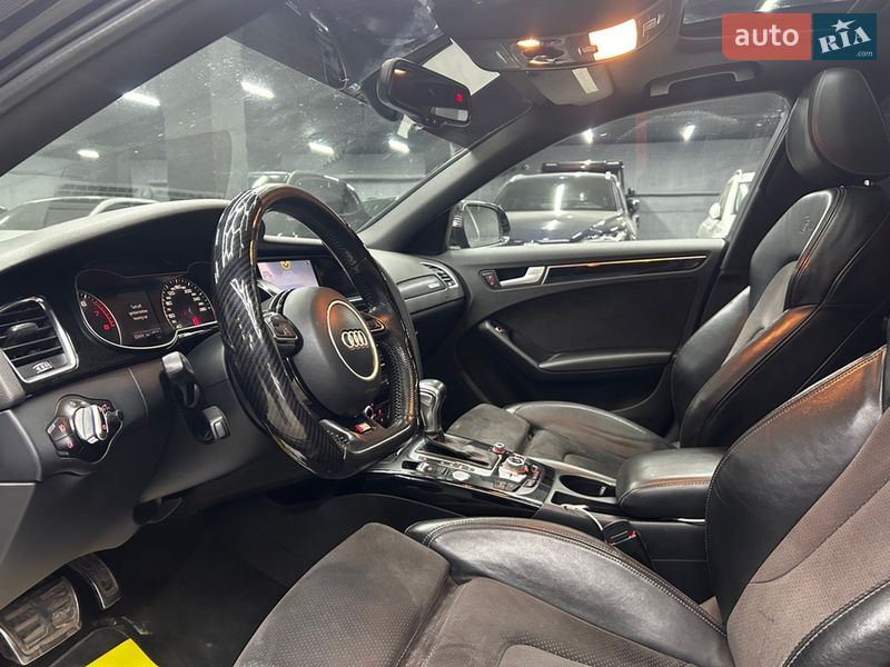 Седан Audi A4 2015 в Черновцах