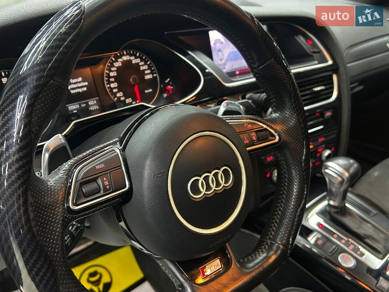 Седан Audi A4 2015 в Черновцах