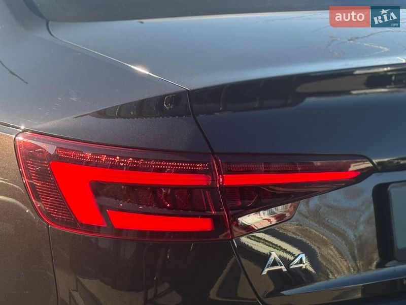 Седан Audi A4 2017 в Киеве