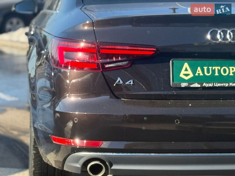 Седан Audi A4 2017 в Киеве